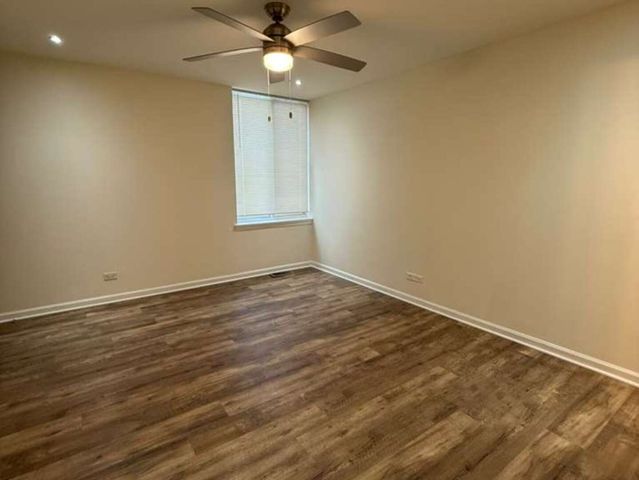 5900 FOREST VIEW Road 1A, Lisle, IL 60532