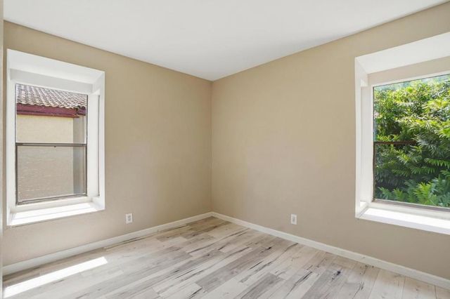 1391 Monument Boulevard 10, Concord, CA 94520