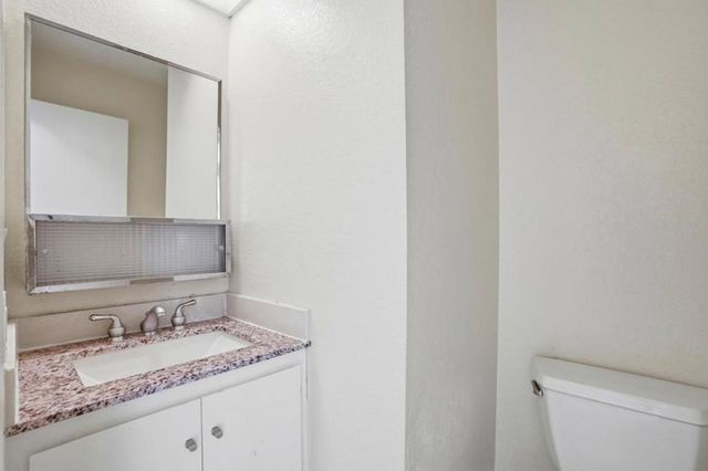 1391 Monument Boulevard 10, Concord, CA 94520