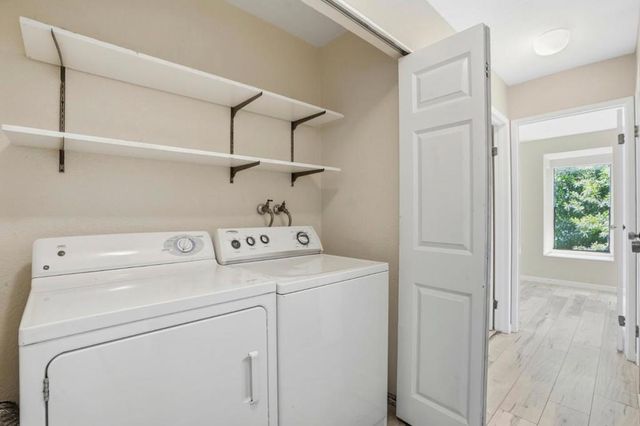 1391 Monument Boulevard 10, Concord, CA 94520