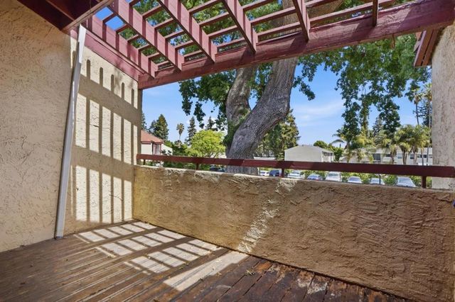 1391 Monument Boulevard 10, Concord, CA 94520