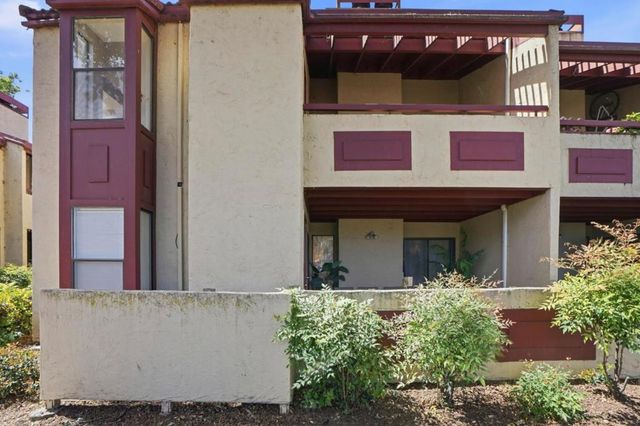 1391 Monument Boulevard 10, Concord, CA 94520