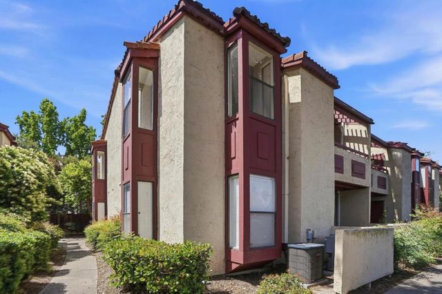 1391 Monument Boulevard 10, Concord, CA 94520