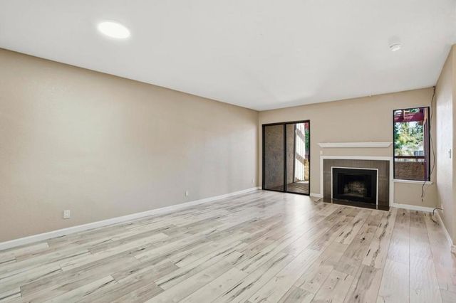 1391 Monument Boulevard 10, Concord, CA 94520