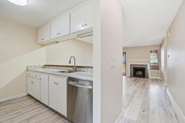 1391 Monument Boulevard 10, Concord, CA 94520