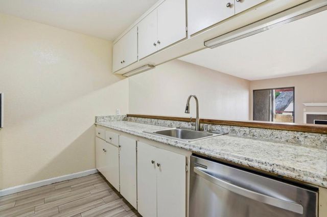 1391 Monument Boulevard 10, Concord, CA 94520