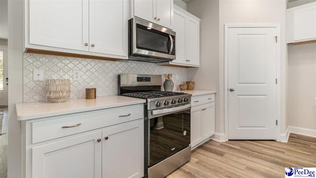 281 Bluff View Ln, Florence, SC 29505