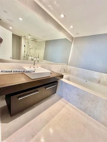 17121 Collins Ave 1003, Sunny Isles Beach, FL 33160
