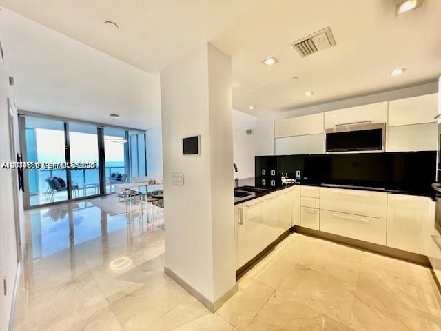 17121 Collins Ave 1003, Sunny Isles Beach, FL 33160