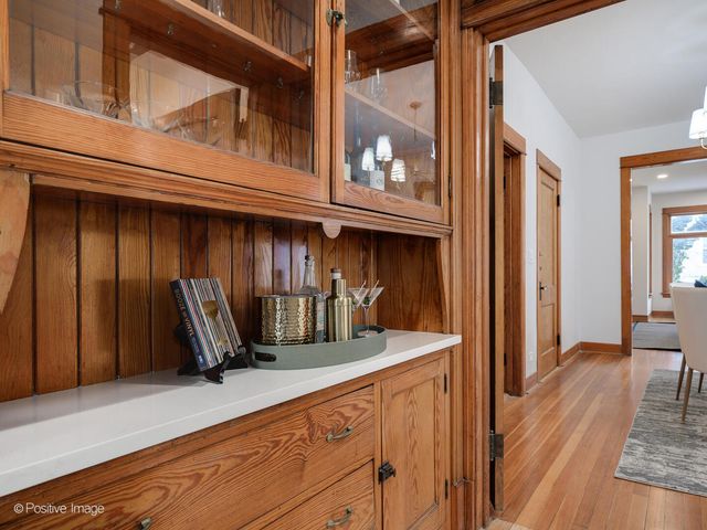 1415 W George Street 2, Chicago, IL 60657