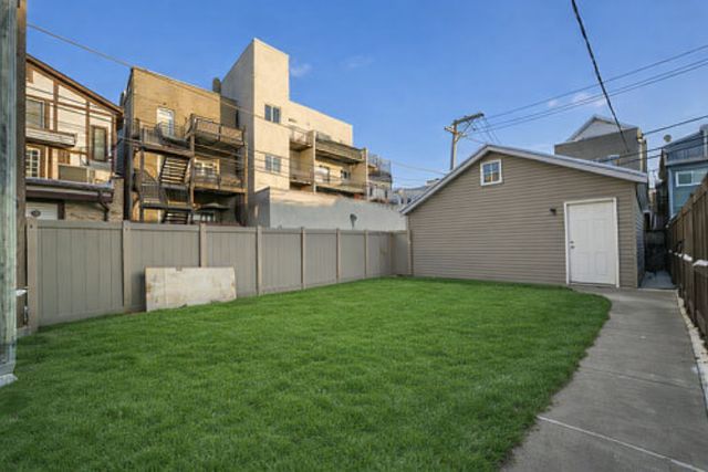 1415 W George Street 2, Chicago, IL 60657