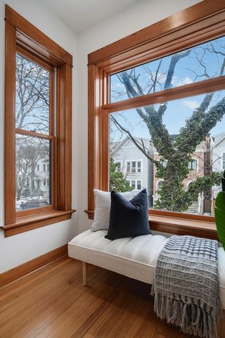 1415 W George Street 2, Chicago, IL 60657