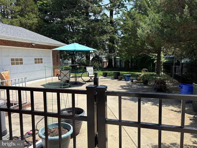 323 W FRANKLIN AVE, Collingswood, NJ 08107