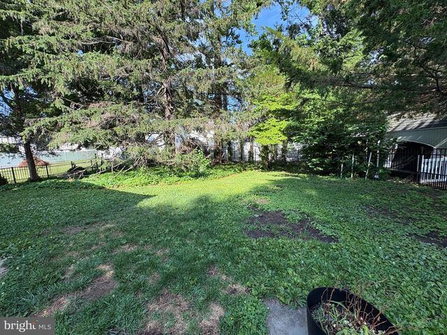 323 W FRANKLIN AVE, Collingswood, NJ 08107