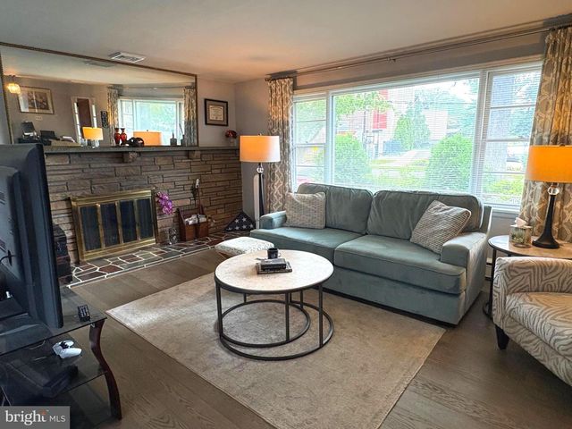 323 W FRANKLIN AVE, Collingswood, NJ 08107