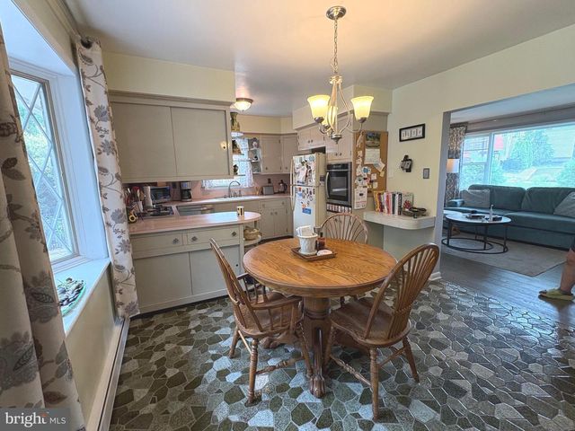 323 W FRANKLIN AVE, Collingswood, NJ 08107