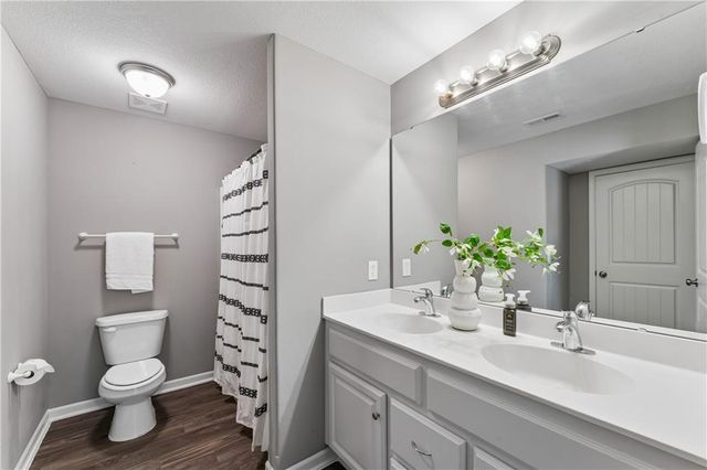 6011 NE 119th Terrace, Kansas City, MO 64156