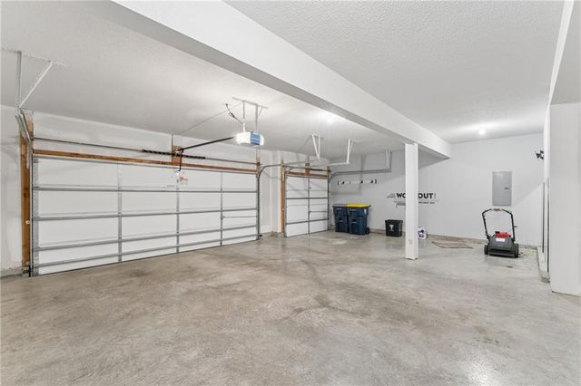 6011 NE 119th Terrace, Kansas City, MO 64156