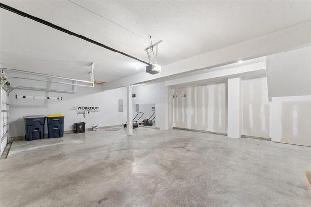 6011 NE 119th Terrace, Kansas City, MO 64156