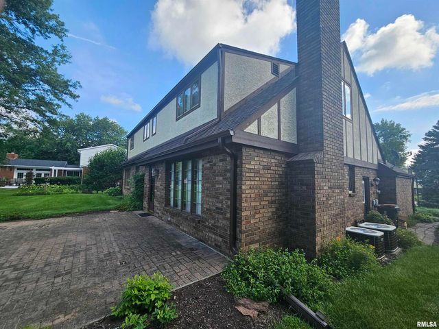 909 S SPRING Street, Geneseo, IL 61254