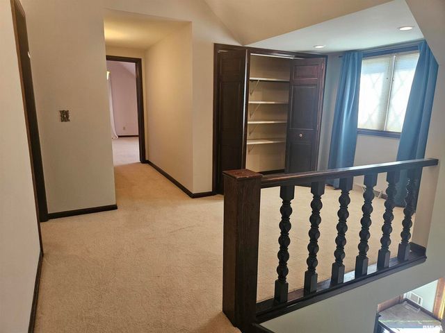 909 S SPRING Street, Geneseo, IL 61254