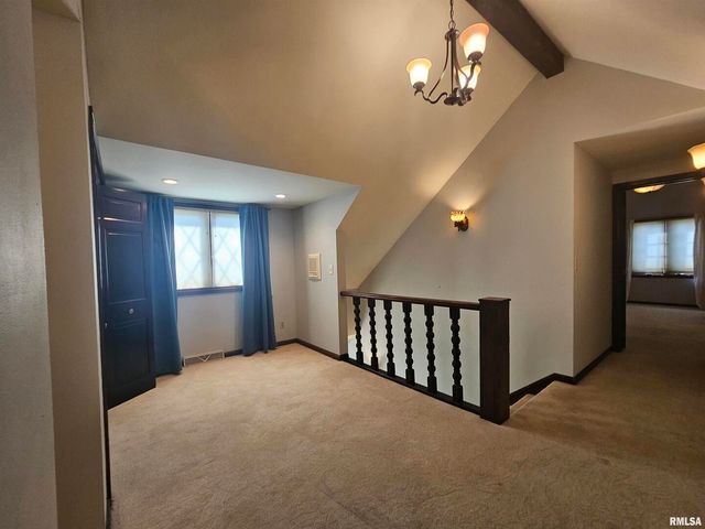 909 S SPRING Street, Geneseo, IL 61254