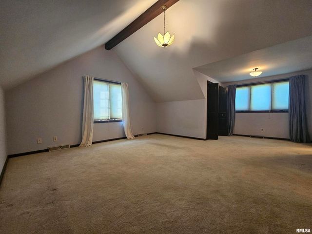 909 S SPRING Street, Geneseo, IL 61254