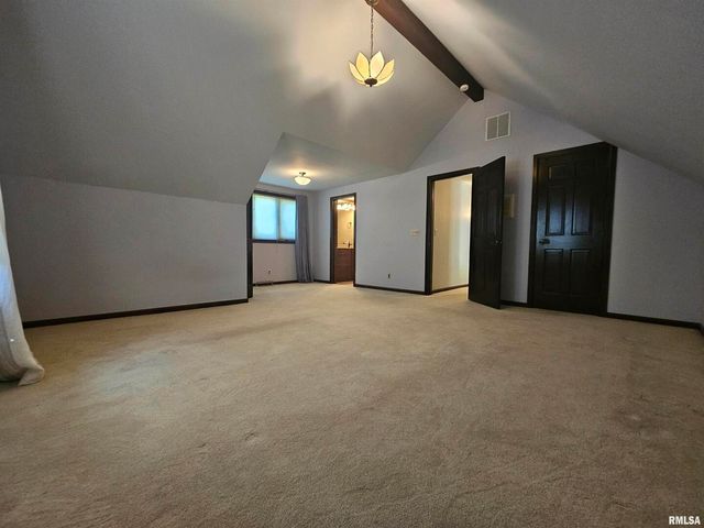 909 S SPRING Street, Geneseo, IL 61254