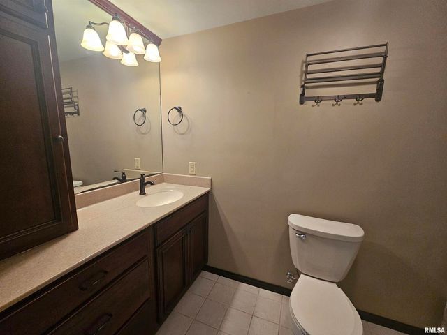 909 S SPRING Street, Geneseo, IL 61254