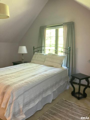 909 S SPRING Street, Geneseo, IL 61254