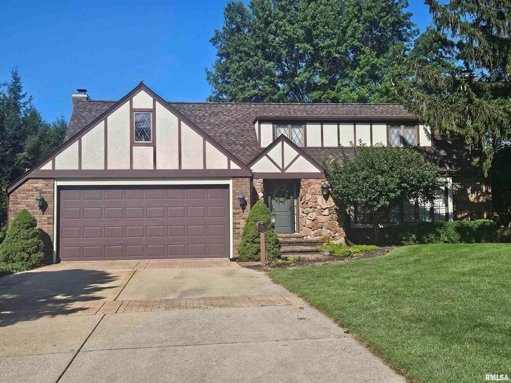 909 S SPRING Street, Geneseo, IL 61254