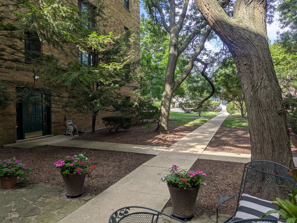1535 Monroe Avenue 2, River Forest, IL 60305 — photo 3