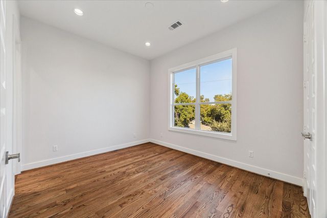 1902 Lizards Lane, Houston, TX 77043