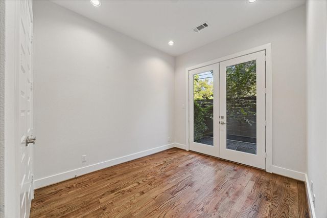 1902 Lizards Lane, Houston, TX 77043