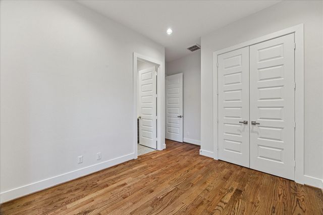 1902 Lizards Lane, Houston, TX 77043