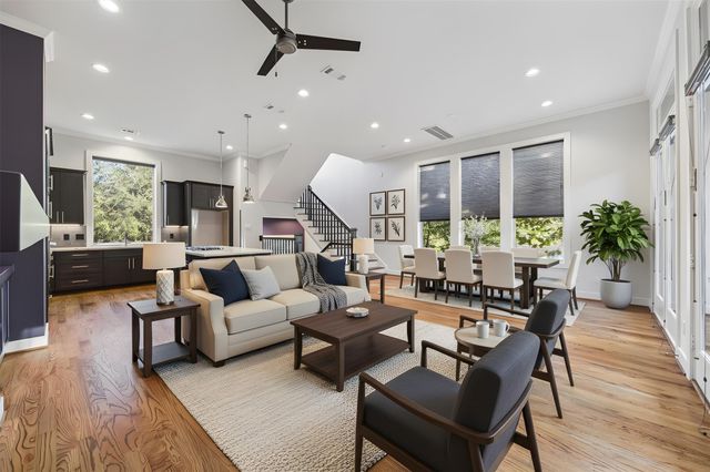 1902 Lizards Lane, Houston, TX 77043