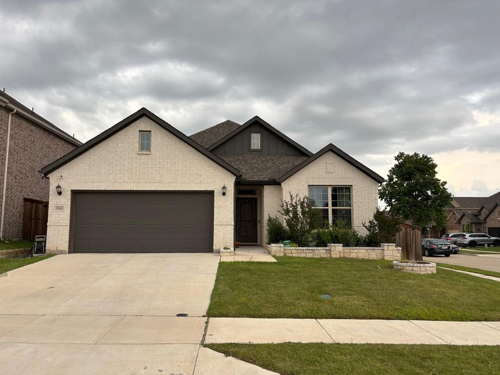 400 Kirkham Drive, Fort Worth, TX 76131