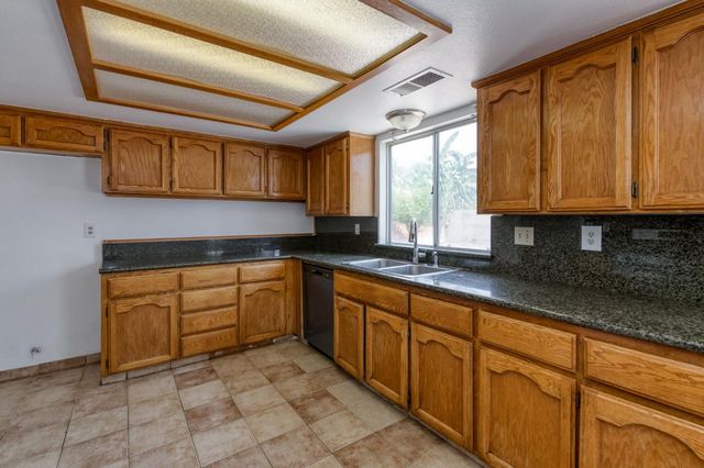 3340 N Dante Avenue, Fresno, CA 93722