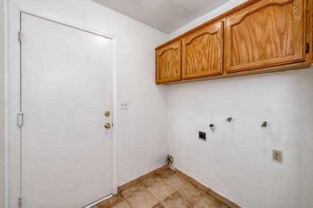 3340 N Dante Avenue, Fresno, CA 93722