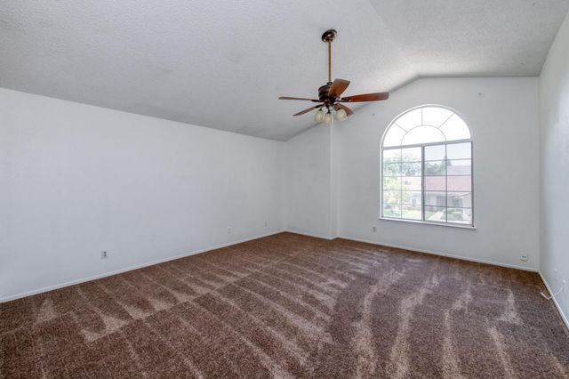 3340 N Dante Avenue, Fresno, CA 93722