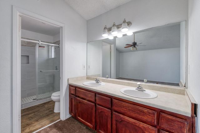 3340 N Dante Avenue, Fresno, CA 93722