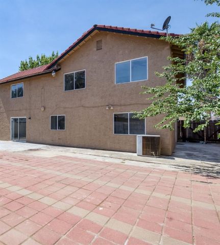 3340 N Dante Avenue, Fresno, CA 93722