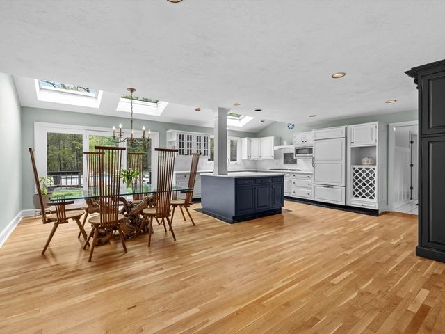 9 Catie Dr, Westborough, MA 01581