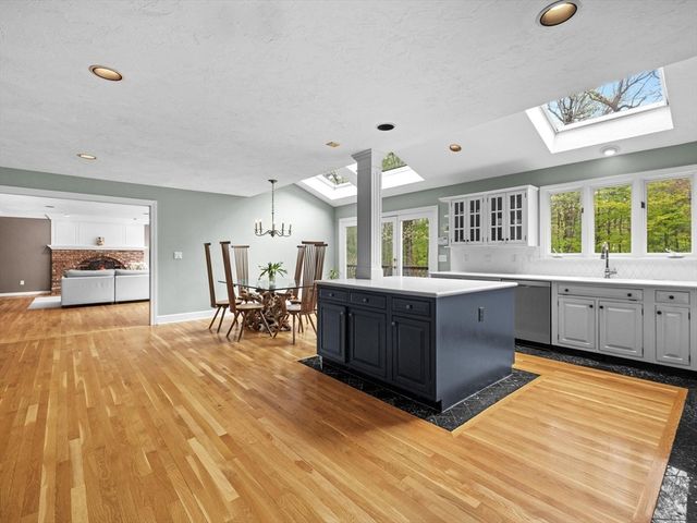 9 Catie Dr, Westborough, MA 01581