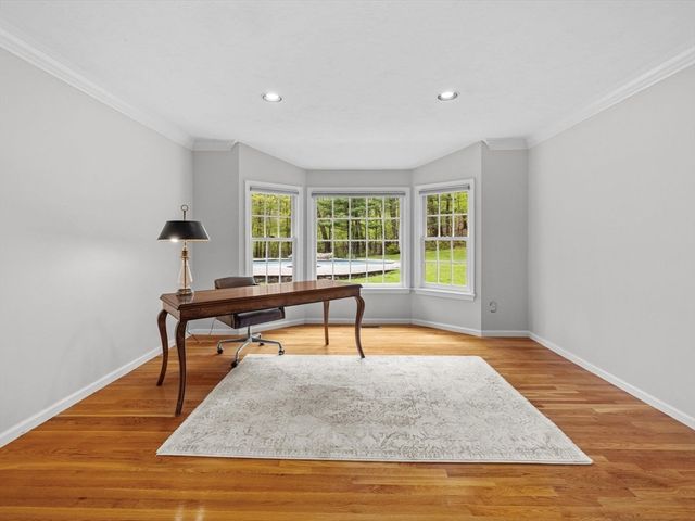 9 Catie Dr, Westborough, MA 01581
