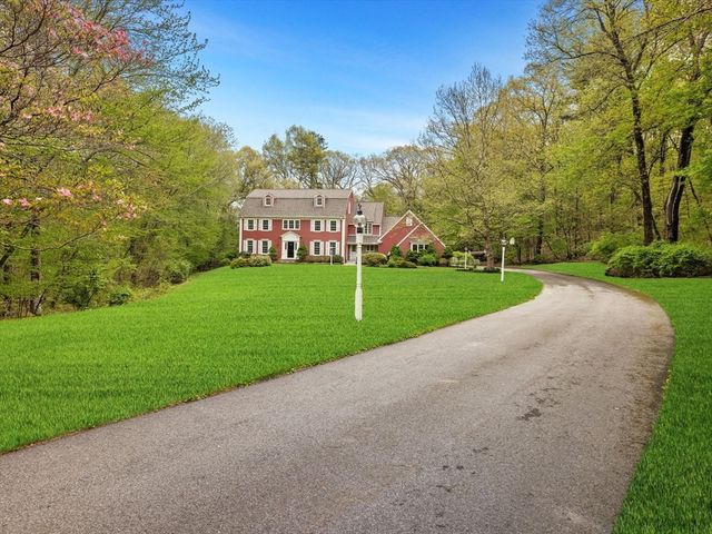 9 Catie Dr, Westborough, MA 01581