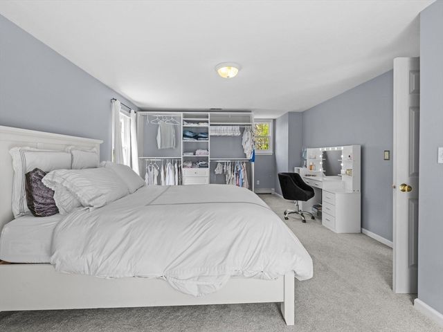 9 Catie Dr, Westborough, MA 01581
