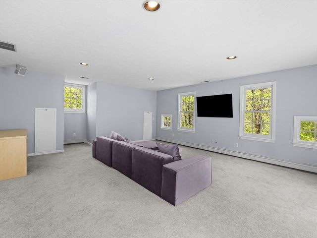 9 Catie Dr, Westborough, MA 01581