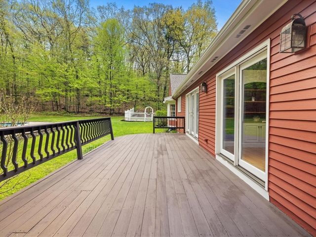 9 Catie Dr, Westborough, MA 01581