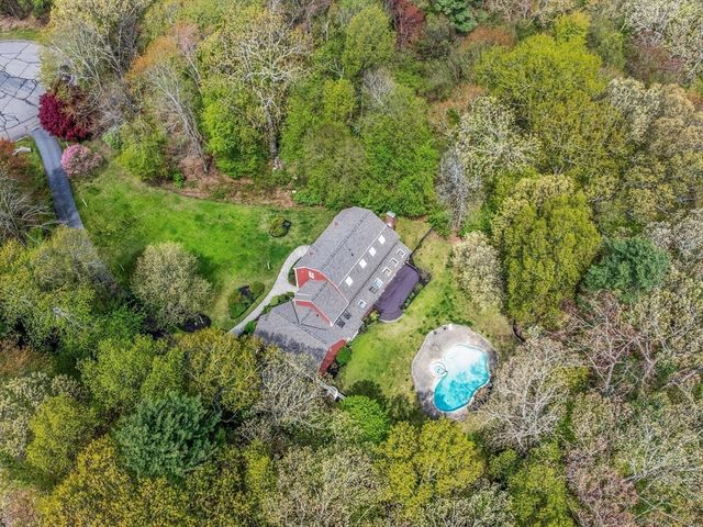 9 Catie Dr, Westborough, MA 01581